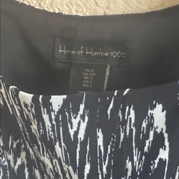 House‎ of Harlow 1960 Black and White Cropped Tank Size Small - Picture 3 of 5
